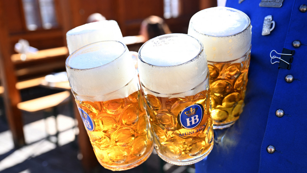 Das Oktoberfest in Mainz kann nicht stattfinden. Jetzt hat sich der Veranstalter zu Wort gemeldet, wie es mit den bereits gekauften Tickets weitergehen soll. (Symbolbild)