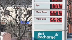 Experte: Spritpreise bleiben wegen Iran-Krieg hoch