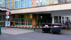 Haftbefehl wegen versuchten Mords! Mann von Brüstung gestoßen