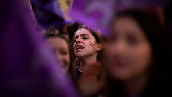 Europäisches Parlament fordert, Vergewaltigung als Sex ohne Zustimmung zu definieren