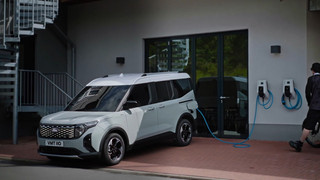Der Neue Vollelektrische Ford E-Tourneo Courier - Höchstmaß An Stil, Platz Und Praktikabilität Im Kompakt-Format