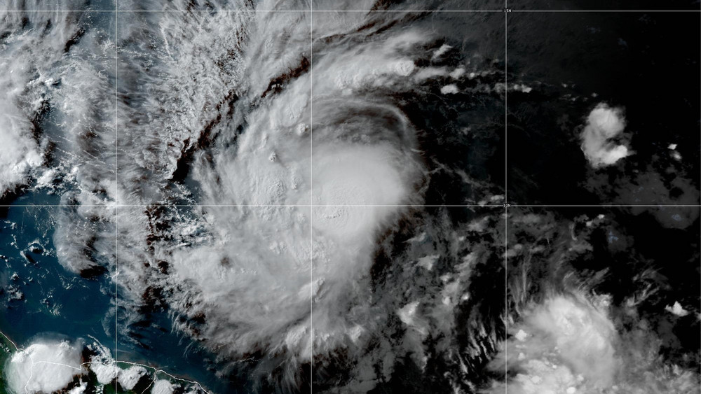 Hurrikan "Beryl" bewegt sich auf die Karibik zu. 