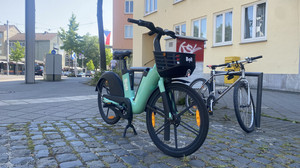 Sie stehen in der Stadt verteilt: Neue Leih-E-Bikes in Kassel