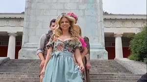 Zurückhaltend, traditionell: Die Dirndl-Trends zur Wiesn