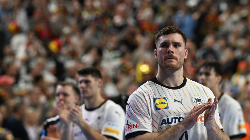 Kapitän Johannes Golla zieht ein positives EM-Fazit. Die deutschen Handballer beendeten die Heim-EM auf Platz vier.