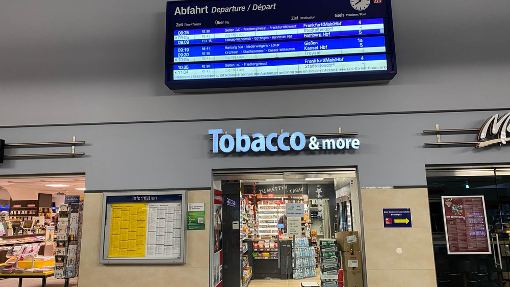 In Marburg fallen einige Züge aus. Was fährt, sind vor allem die Züge der Hessischen Landesbahn, berichtet unser Reporter vor Ort.