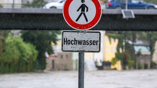 Pegel steigen wieder: Zweithöchste Hochwasser-Warnstufe in Passau