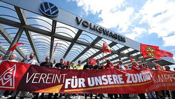 IG Metall warnt: VW steuert mit Sparkurs auf schweren Konflikt mit Belegschaft zu
