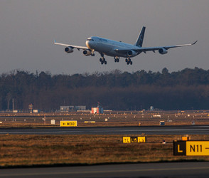 Mehr Flugmöglichkeiten aus Nahost - Unsicherheit bleibt