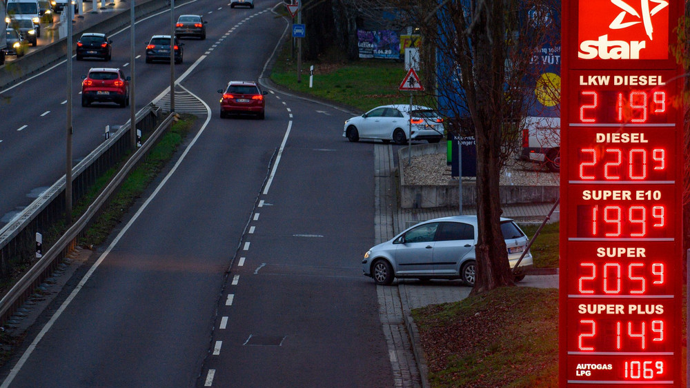 Bundestag stimmt über Spritpreis-Paket ab