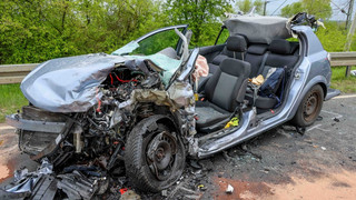 Drei Menschen bei Unfall in Neuhof schwer verletzt