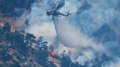 Waldbrände westlich von Athen weitgehend unter Kontrolle