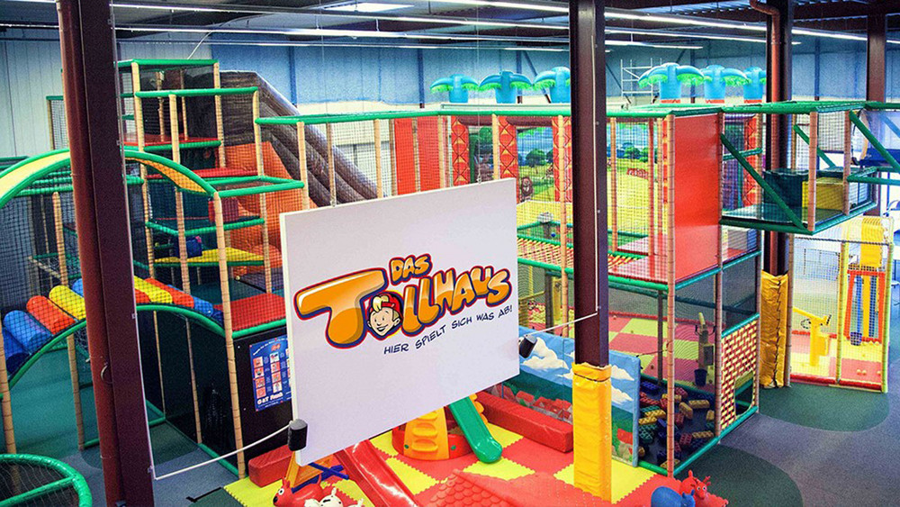 Indoorspielplätze in Hessen: Ein Klettergerüst im Tollhaus in Bad Vilbel