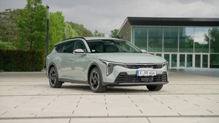 Kia K4 - Dynamisches Design, viel Platz für Insassen und Gepäck