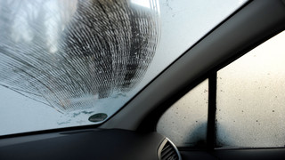 Checkliste: Bei Schnee und Kälte im Stau: Darauf sollten Autofahrer achten