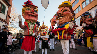 Schwellköppe, Konfetti & mehr: Woher kommen die Faschings-Begriffe?