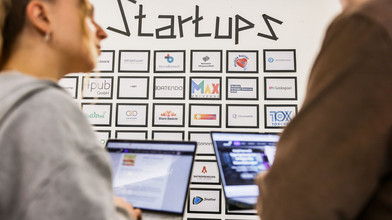 KI Boom bringt Rekord bei Milliarden Start ups