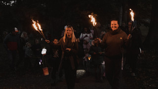 Tierpark Sababurg: Lichterfest mit Laternenumzug & Feuershow