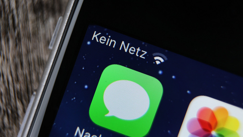 Auch im Jahr 2023 gibt es in Deutschland noch Orte, an denen das Handy "Kein Netz" anzeigt (Symbolbild)
