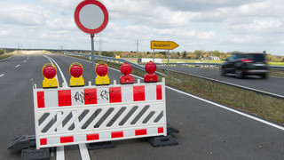 Sperrungen auf der A3 am Mönchhof-Dreieck wegen Asphalt-Erneuerung