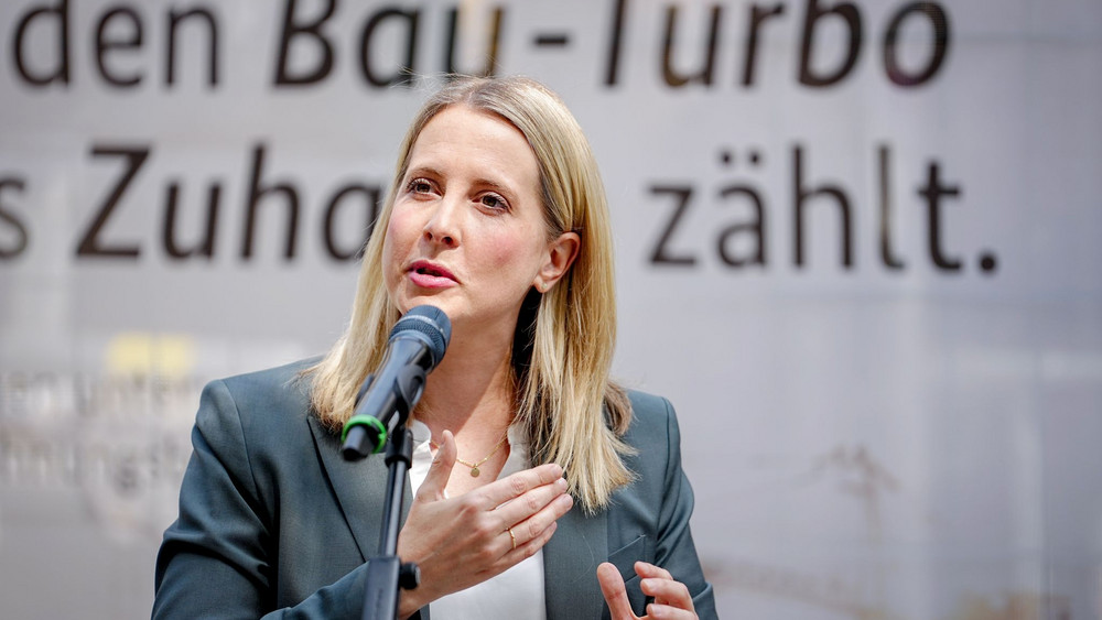 Bauministerin Hubertz 