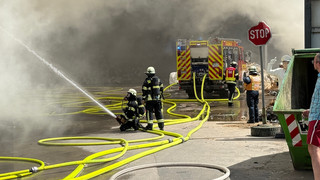 Feuer auf Mülldeponie in Hofheim-Wallau