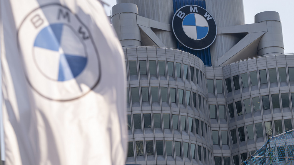 Münchner Autobauers kämpft mit Gewinneinbrüchen im zweiten Quartal 2026.