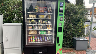 Lebensmittel aus Dorfautomat in Taunusstein-Seitzenhahn