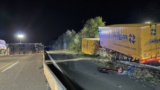 A5 bei Mörfelden-Walldorf: 100.000 Euro Schaden nach Lkw-Unfall