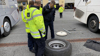 Polizei kontrolliert Reisebusse am Darmstädter Kreuz