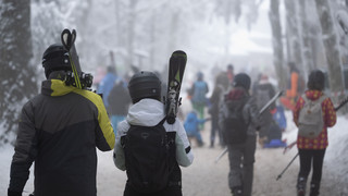 Rhön/Wasserkuppe: Großer Andrang in Wintersportgebieten