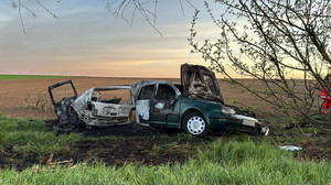 Tödlicher Unfall auf der L408 bei Biebelnheim: Auto fängt Feuer