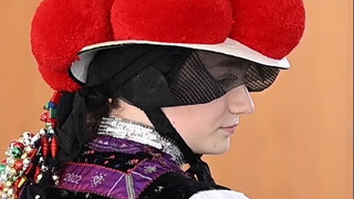 Mit Bollenhut: Trachtenträger aus Gutach geben Stimme für Landtagswahl ab