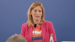 Familienministerin Prien: 13 als gesetzliche Altersgrenze für social Media