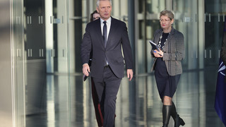 NATO-Verteidigungsminister beraten über Kampfjets für Ukraine