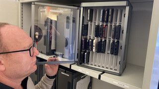 Weinheimer Realschule sperrt Handys weg: Was Schüler dazu sagen