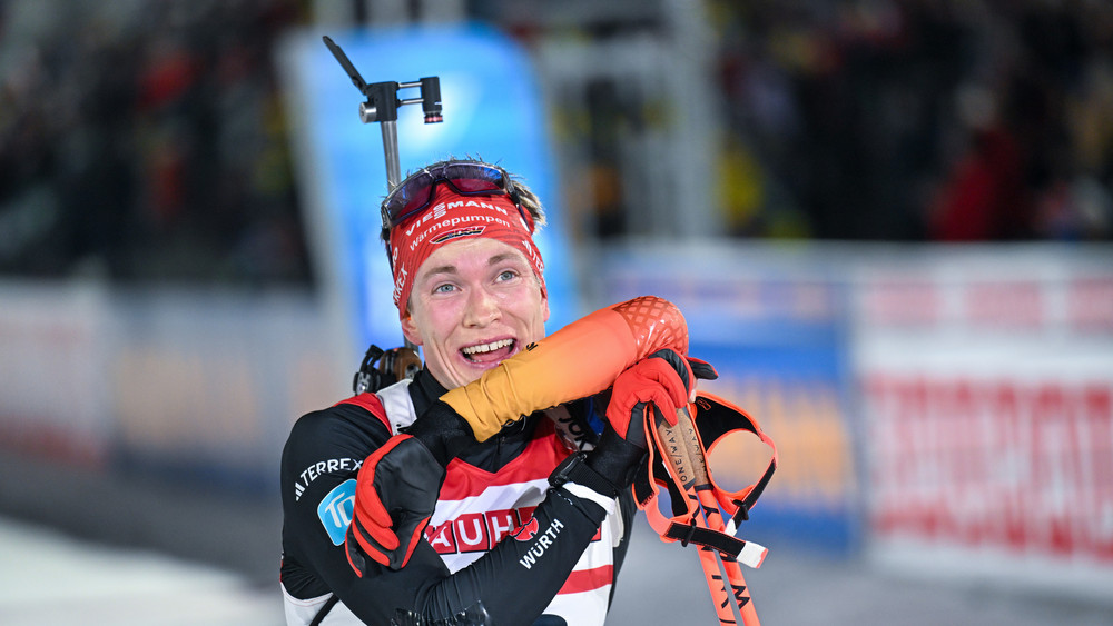 Benedikt Doll hat bei der Biathlon-WM Bronze im Einzel geholt. Er schaffte es als erster Nicht-Norweger, eine Einzelmedaille bei den Wettkämpfen zu gewinnen.