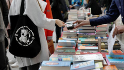 Warburg: Flohmarkt Warburg Stadthalle