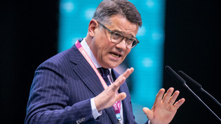 Parteitag der Hessen CDU - Rhein zum Vorsitzenden wiedergewählt