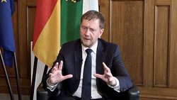 Sachsens Ministerpräsident Kretschmer über Wirtschaft, AfD und Brandmauer