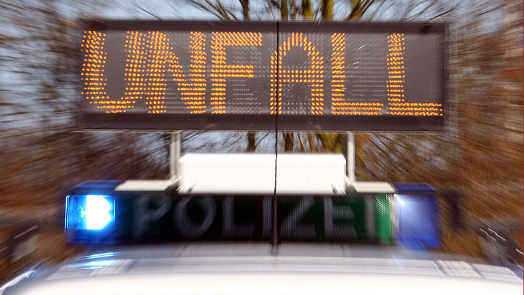 Tödlicher Unfall bei Nidda: Auto und LKW stoßen zusammen
