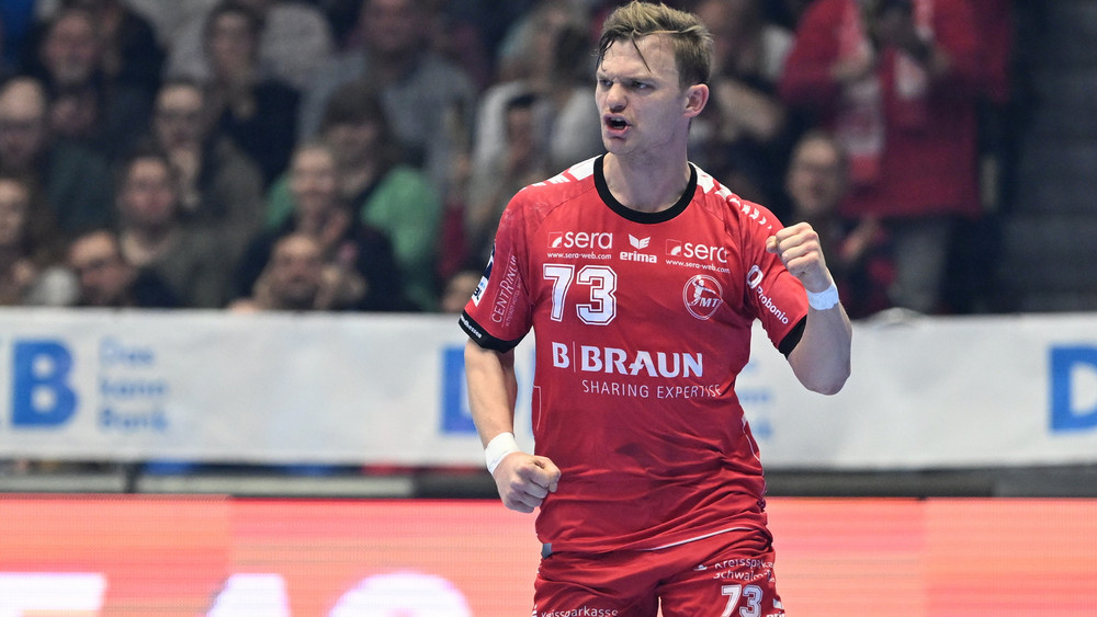 Die MT Melsungen gewinnt das Spitzenspiel gegen die TSV Hannover-Burgdorf mit 31:23. Damit verbringen die Nordhessen auch die Zeit während der Weltmeisterschaft an der Tabellenspitze. 