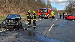 Schon wieder schwerer Unfall auf der B27: Drei Personen verletzt