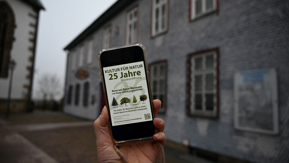 Für jeden 25. Besucher im Konrad-Zuse-Museum in Hünfeld wird ein Baum im Stadtwald gepflanzt. 