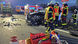 Unfall auf B42 bei Oestrich-Winkel: Drei Verletzte