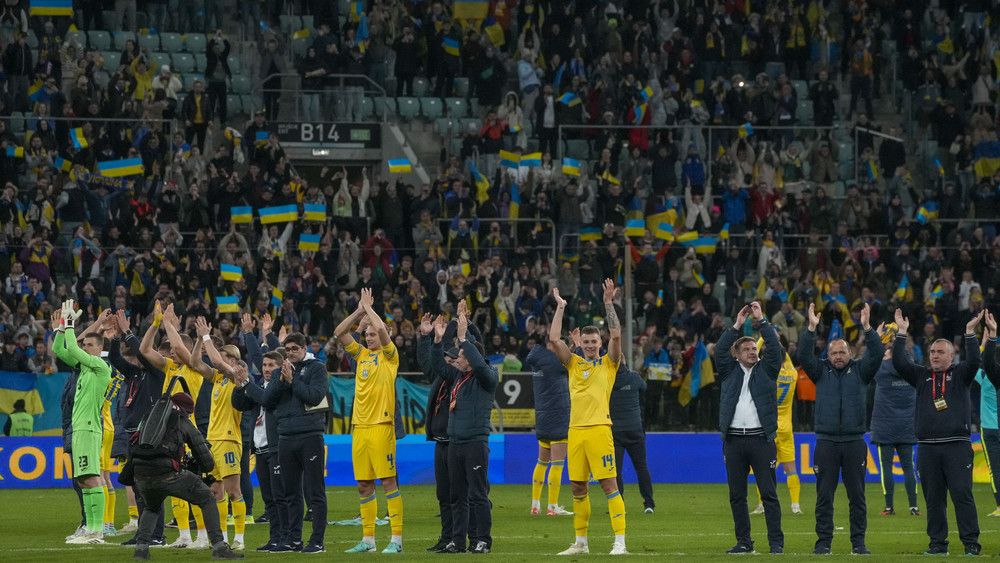 Jubel nach dem Einzug der Ukraine ins EM-Turnier nach dem Sieg über Island