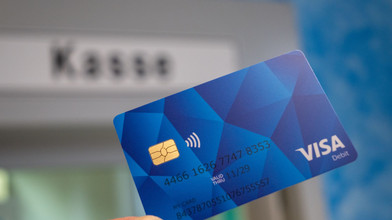 Bezahlkarte für Geflüchtete startet hessenweit im Januar