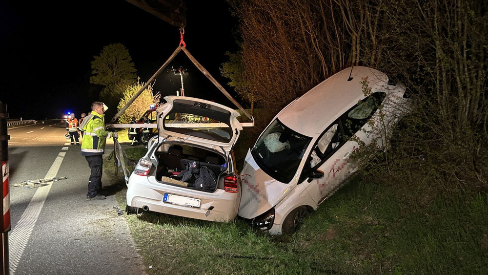 Bei einem Autounfall bei Witzenhausen wurden vier Menschen verletzt