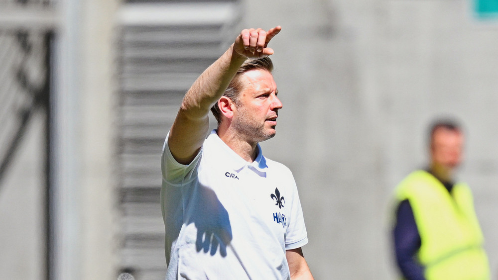 Lilien-Trainer Kohfeldt kann mit dem Testspiel im Trainingslager zufrieden sein.