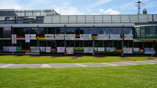 FFH-Fanarena mit euren Bannern für die Fußball Nationalmannschaft